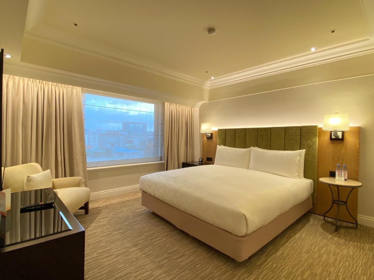 The Sherwood Taipé Exterior foto A bedroom at the hotel