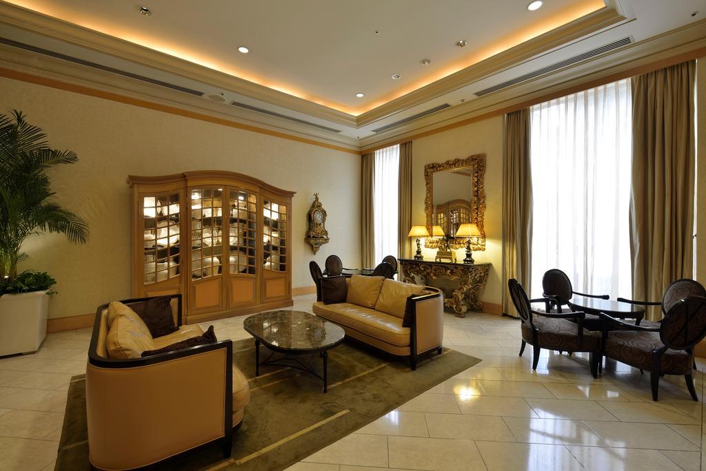The Sherwood Taipé Exterior foto The lobby of the hotel