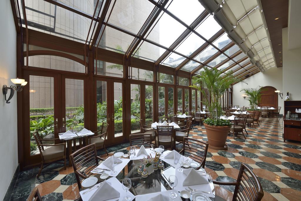 The Sherwood Taipé Exterior foto The restaurant