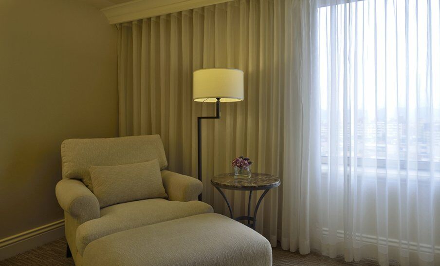 The Sherwood Taipé Exterior foto A floor lamp